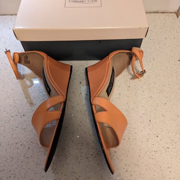 Shoes New in box Pretty Coldwater Creek light  orange size 8 1/2 medium - Picture 6 of 7